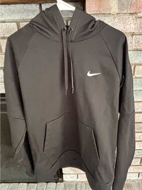 Nike Black Therma-FIT Pullover Hoodie with White Tag